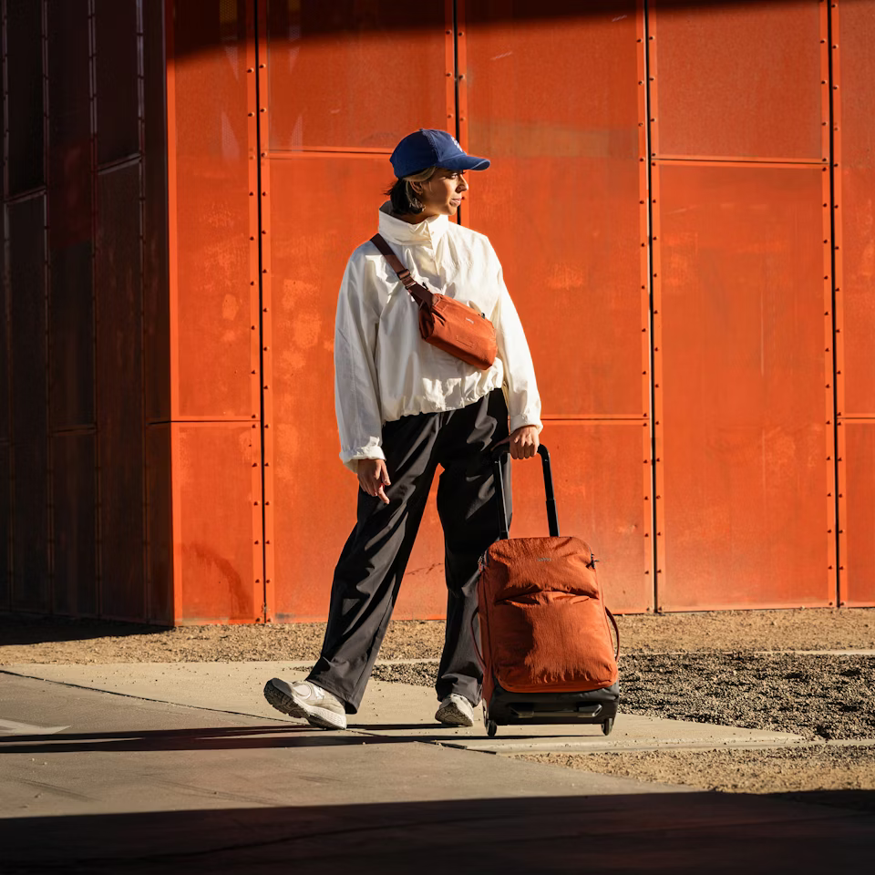 Bellroy Lite Carry-On