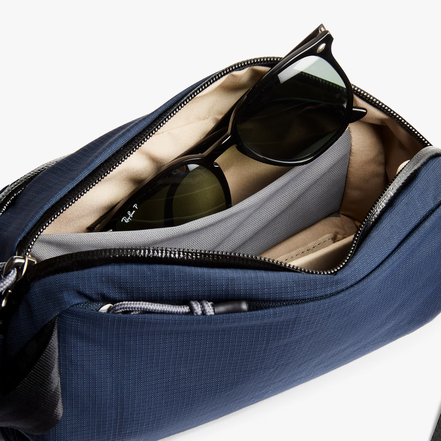 Bellroy Venture Ready Sling 2.5L, Style #BIVA