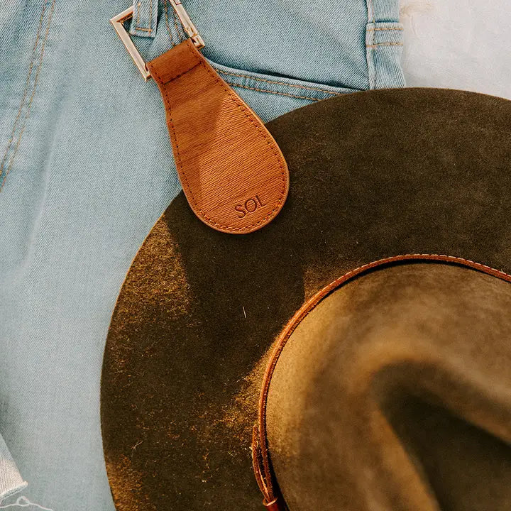 EYASI Sol Authentica Magnetic Hat Clip