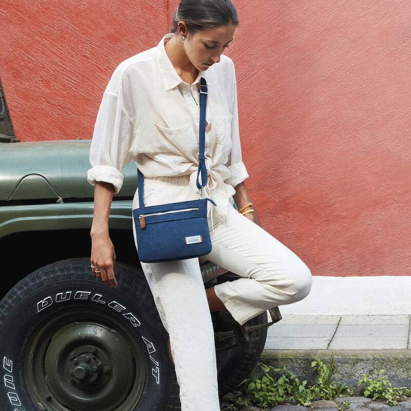 Travelon Anti-Theft Heritage Small Crossbody, Style #33226