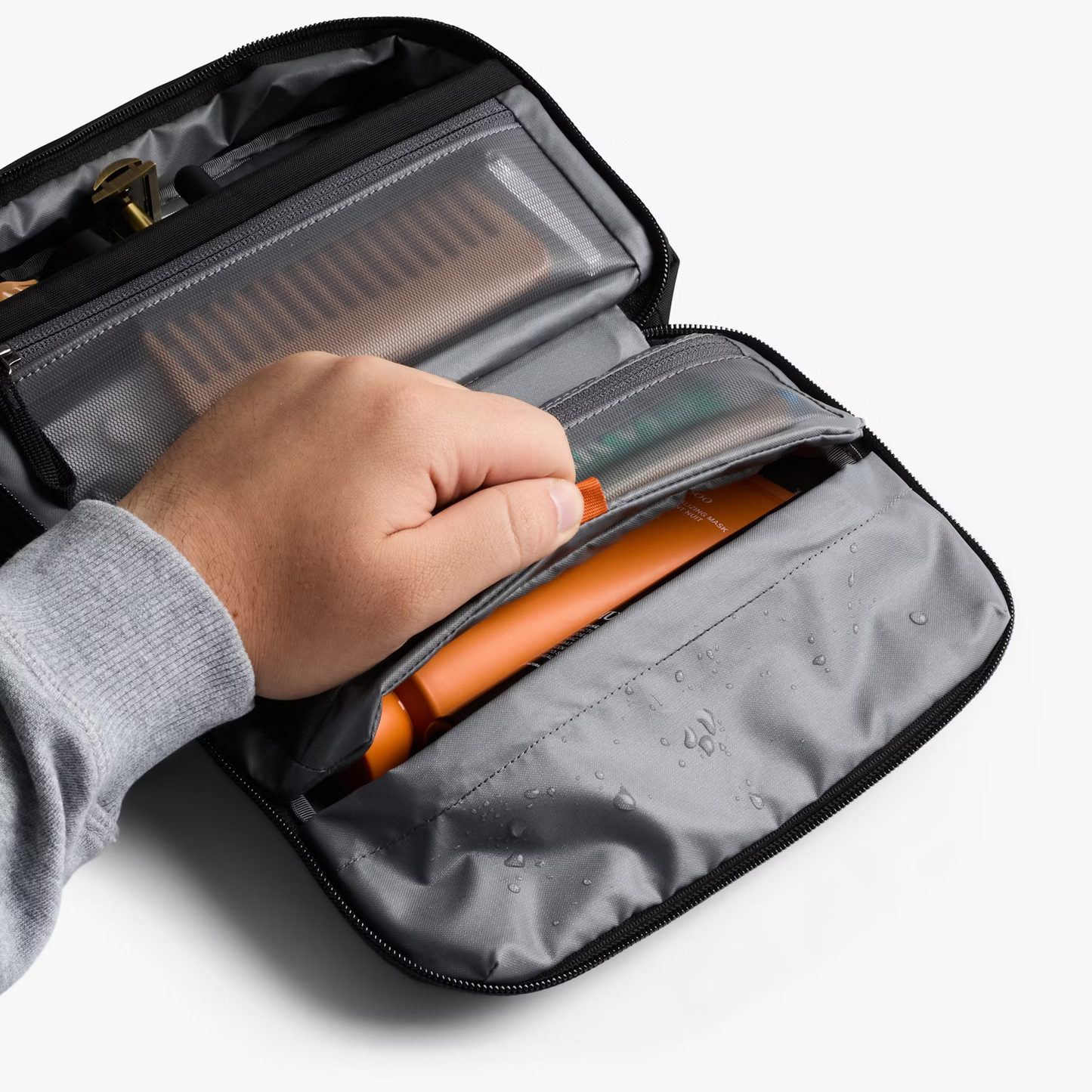 Bellroy Hanging Toiletry Kit, Style #EDHA
