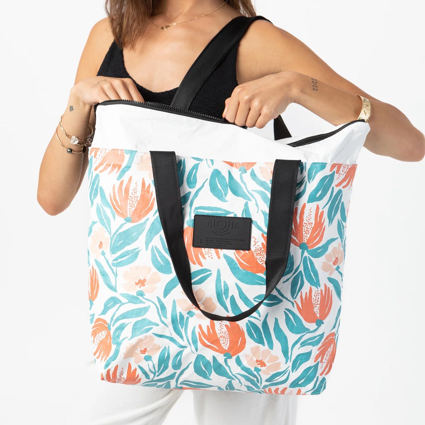 Aloha Day Tripper in Poppies Style DAYTPOPP Aloha
