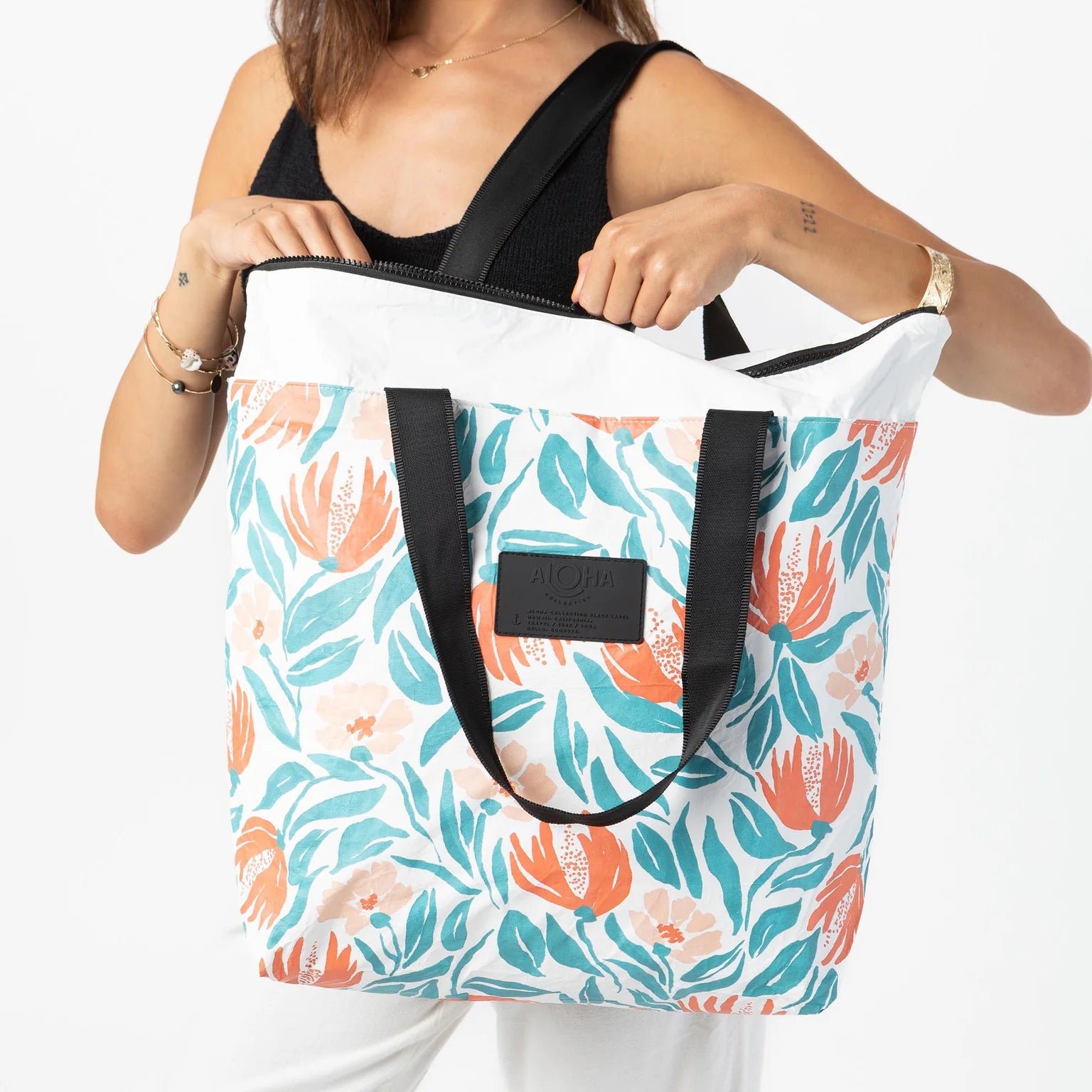 Aloha Day Tripper in Poppies Style DAYTPOPP Aloha