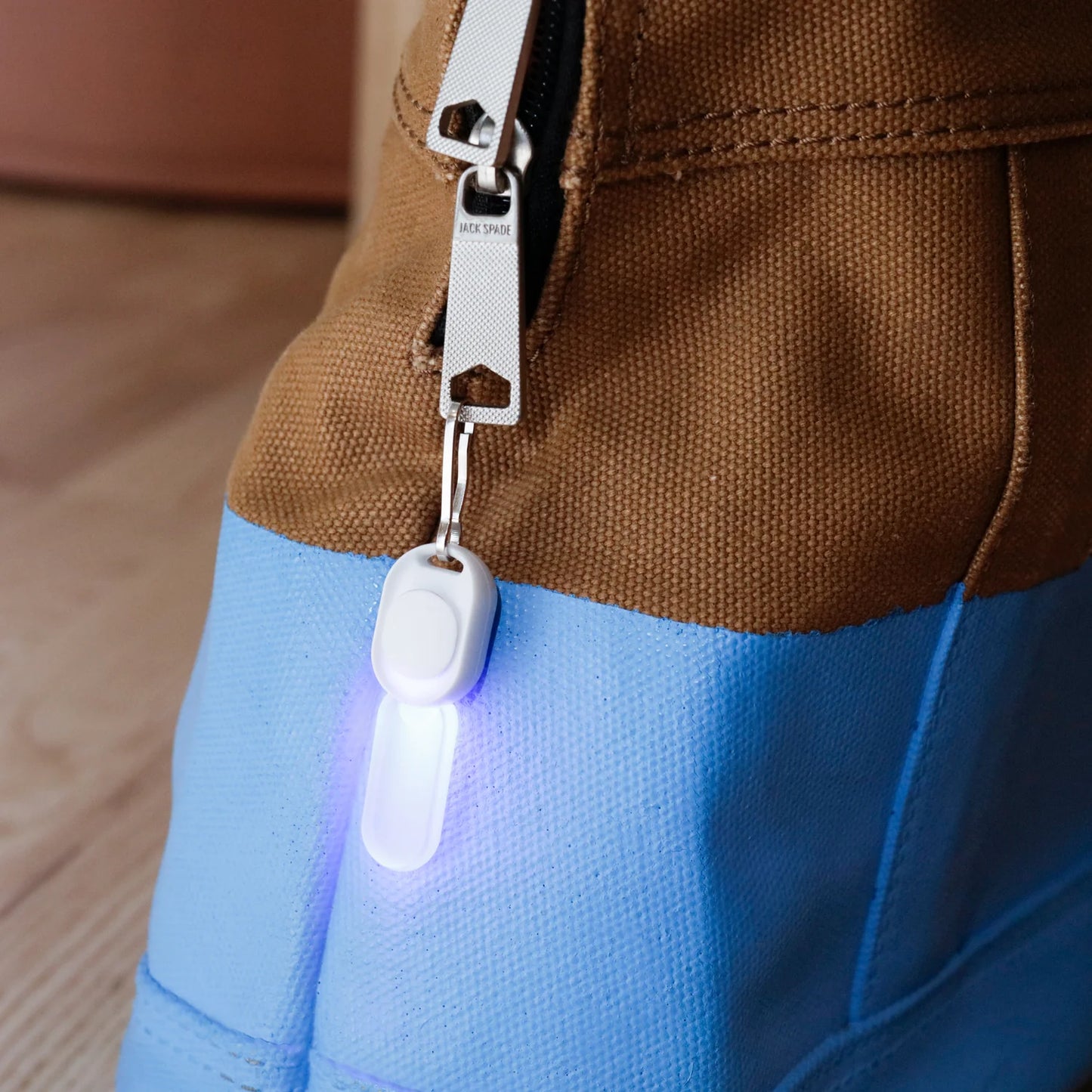 Kikkerland Mini Zipper LED Lights, Style #FL45-A