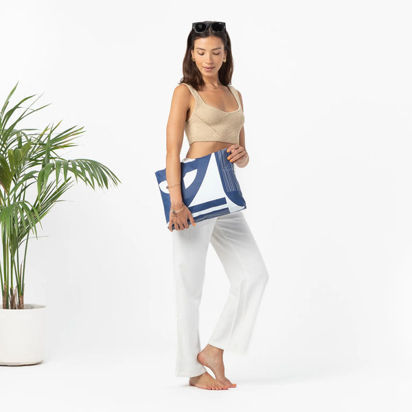 Aloha Max Pouch in Dockside White on Navy Aloha