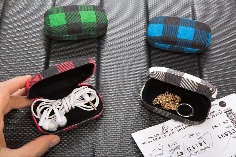 Buffalo Plaid Travel Case Style OR88-A Kikkerland
