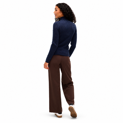 FIG ISLA Light Turtle Neck Sweater