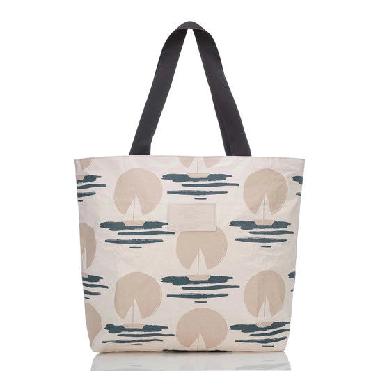 Aloha Day Tripper in Sandstone Sail Aloha
