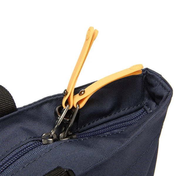 Pacsafe Go Anti-Theft Tote Bag Pacsafe