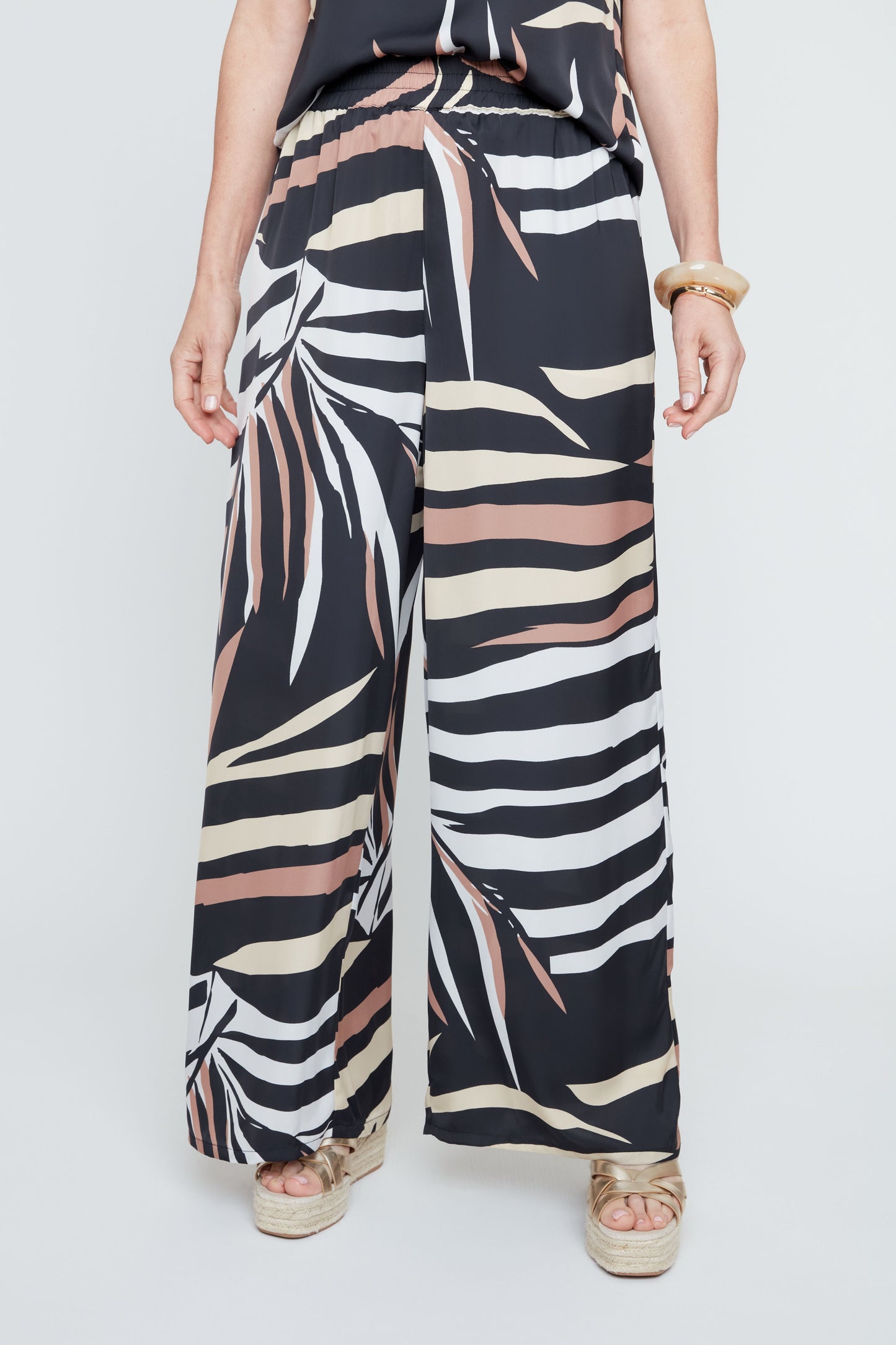 Renuar Soft Drape Pant, Style R11054
