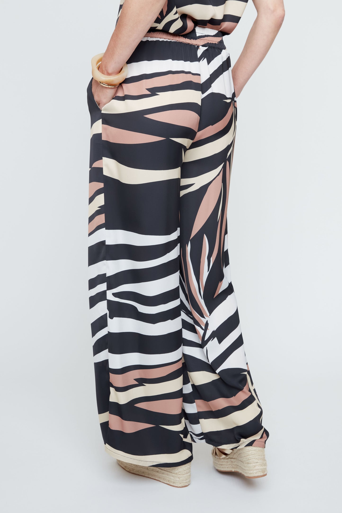 Renuar Soft Drape Pant, Style R11054