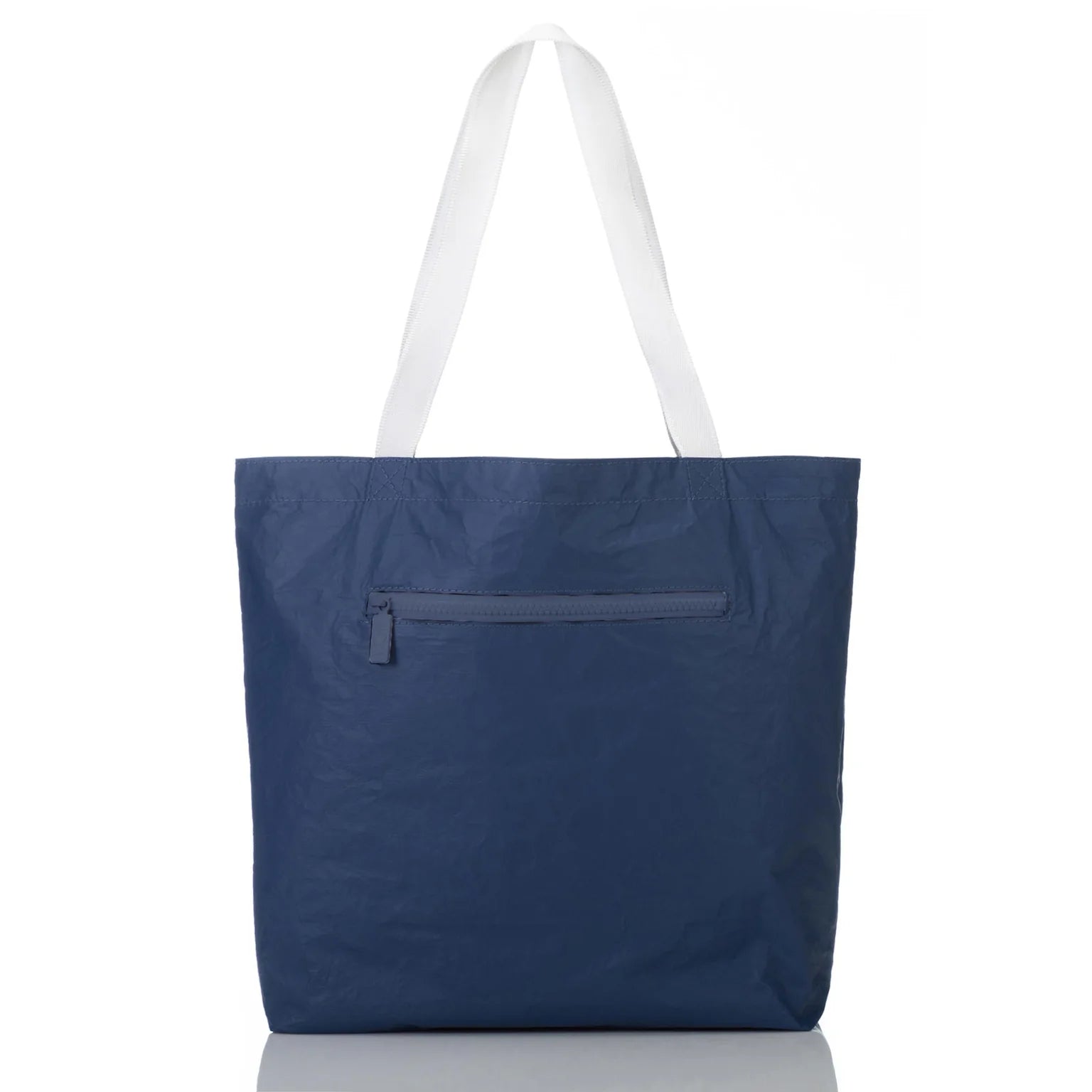 Aloha Day Tripper in Dockside White on Navy Aloha