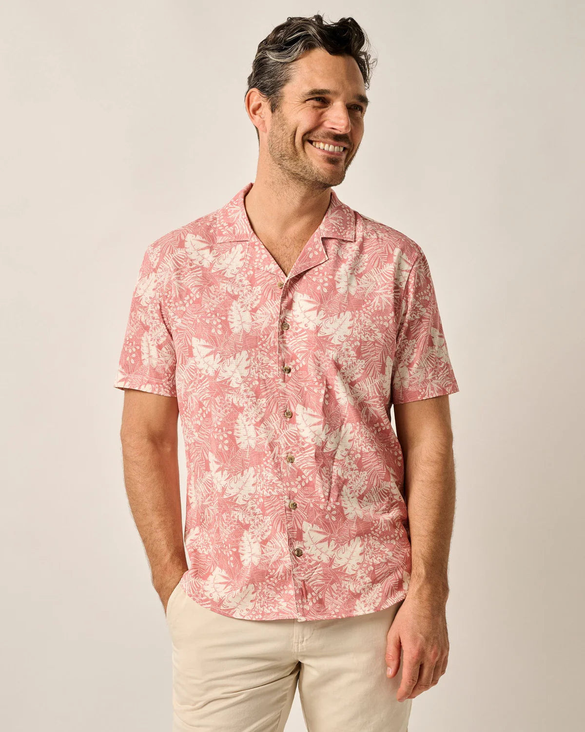 Johnnie-O Short Sleeve Hangin' Out Button Up Shirt - Sumter, Style #JMWS100170