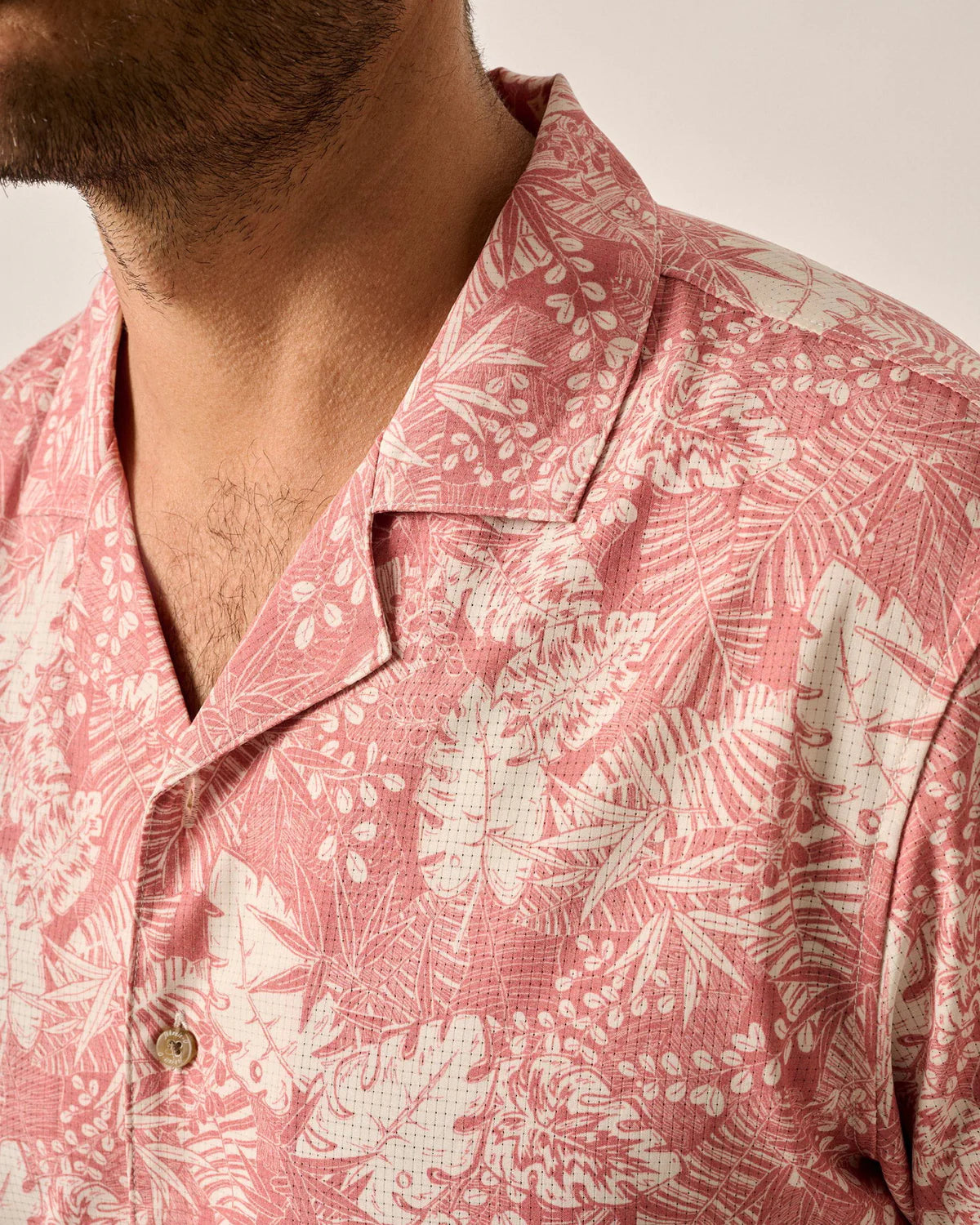 Johnnie-O Short Sleeve Hangin' Out Button Up Shirt - Sumter, Style #JMWS100170