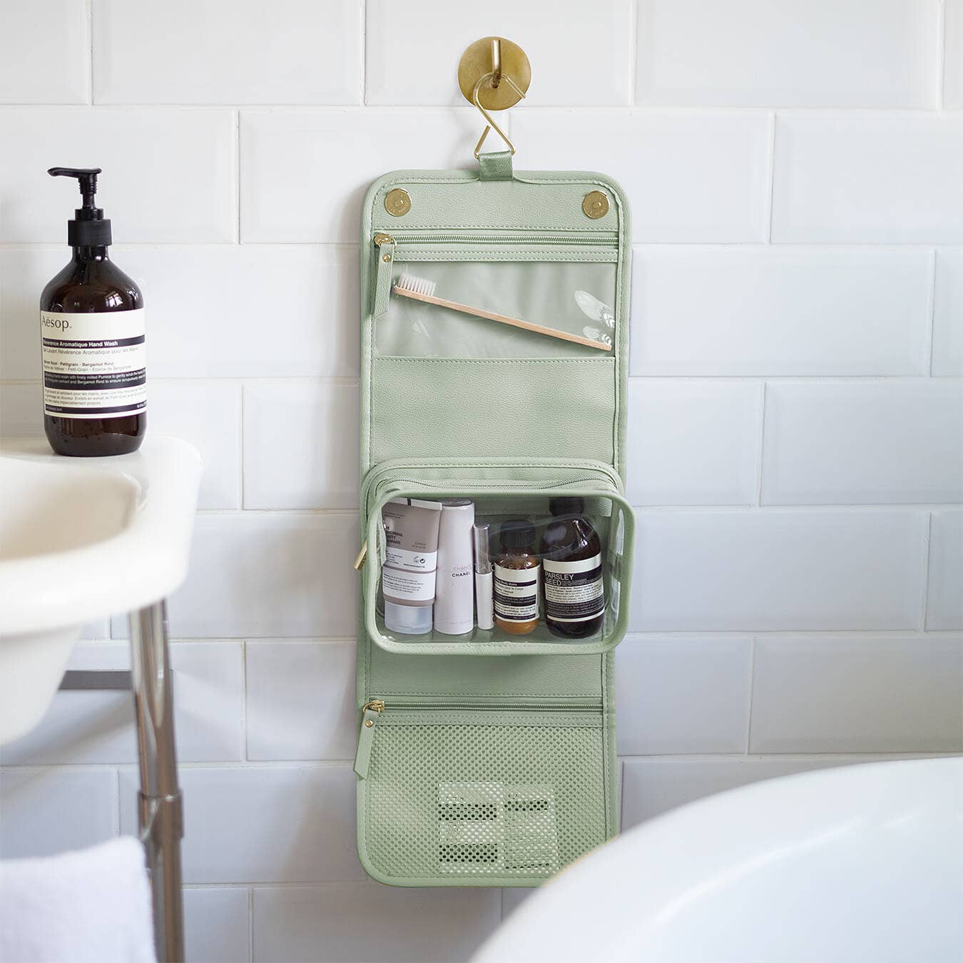 Small Hanging Washbag